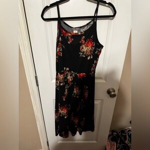 Chic Black Floral Midi Dress